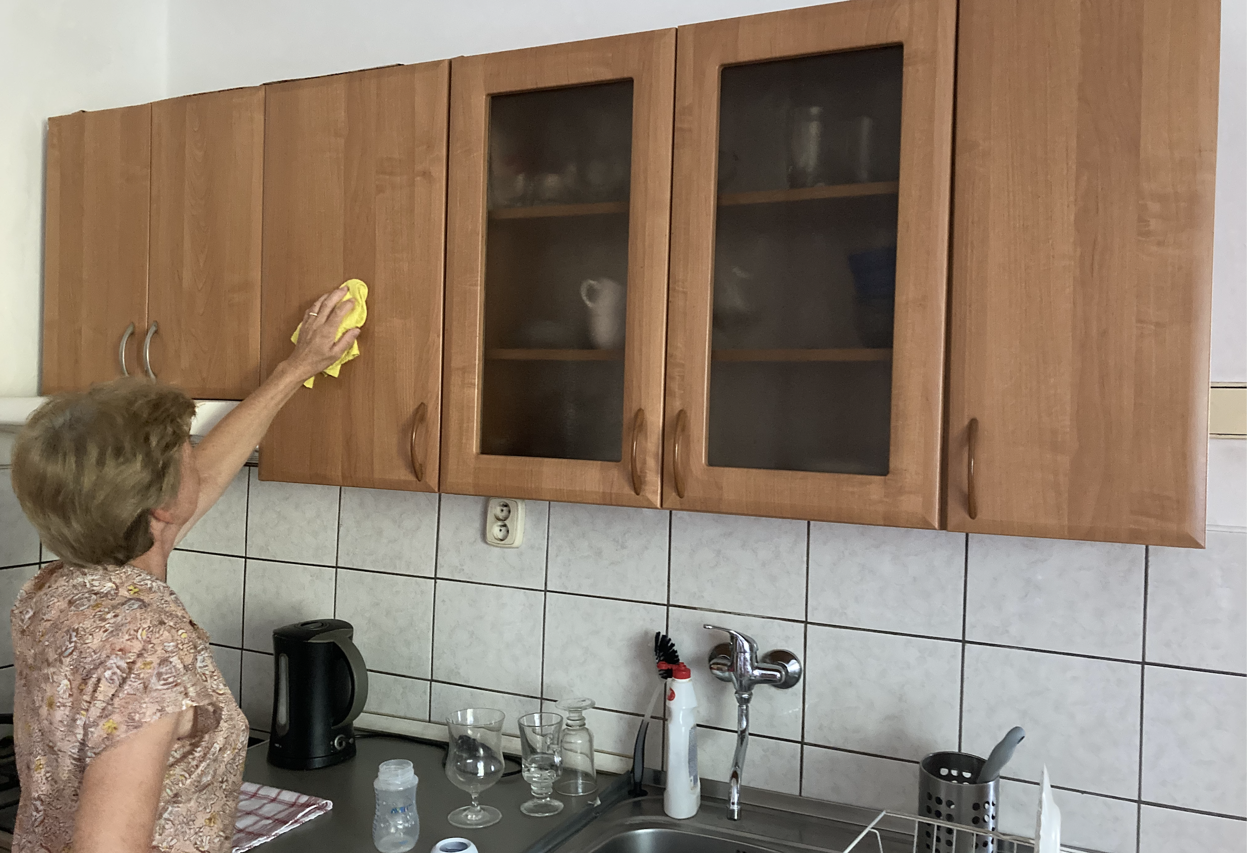 Avant de connaître ce miracle vert, nettoyer la salle de bain et la cuisine était une horreur : Je nettoyais tout en une minute - je donnais les autres produits du magasin !