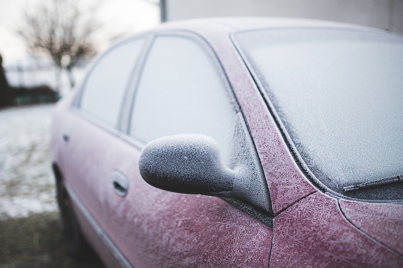 TRUC D'URGENCE pour ouvrir votre voiture si vous y enfermez accidentellement vos clés : FONCTIONNE sur les voitures anciennes et récentes !