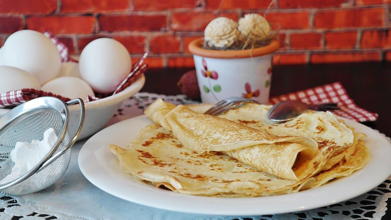 Un truc que je ne connaissais pas auparavant : La pâte à crêpes restera EXTRA moelleuse et savoureuse pendant longtemps si vous ajoutez CET ingrédient !