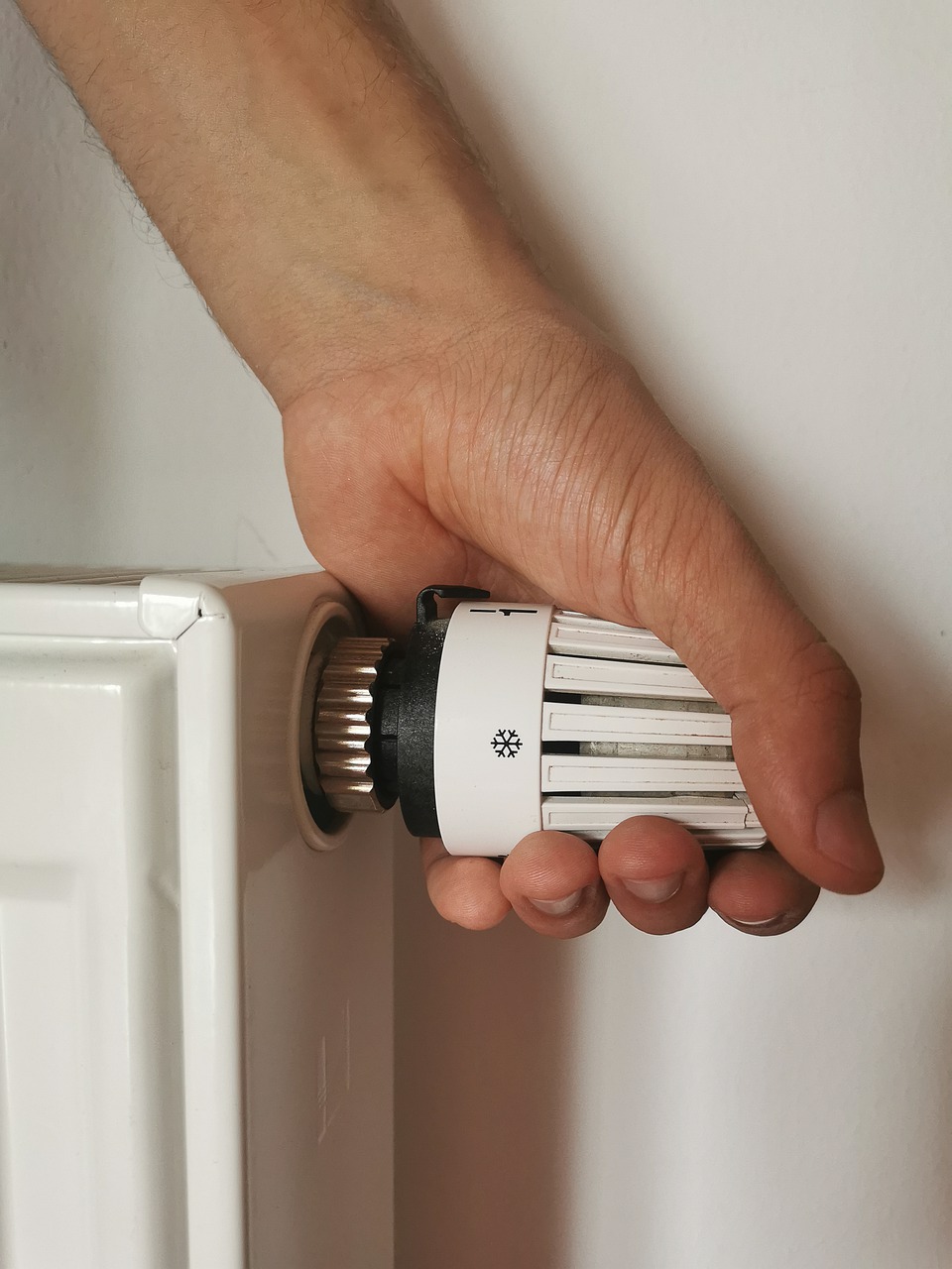 La FONCTION cachée de la fenêtre qui affecte l'humidité dans la maison. Peu de gens la connaissent !