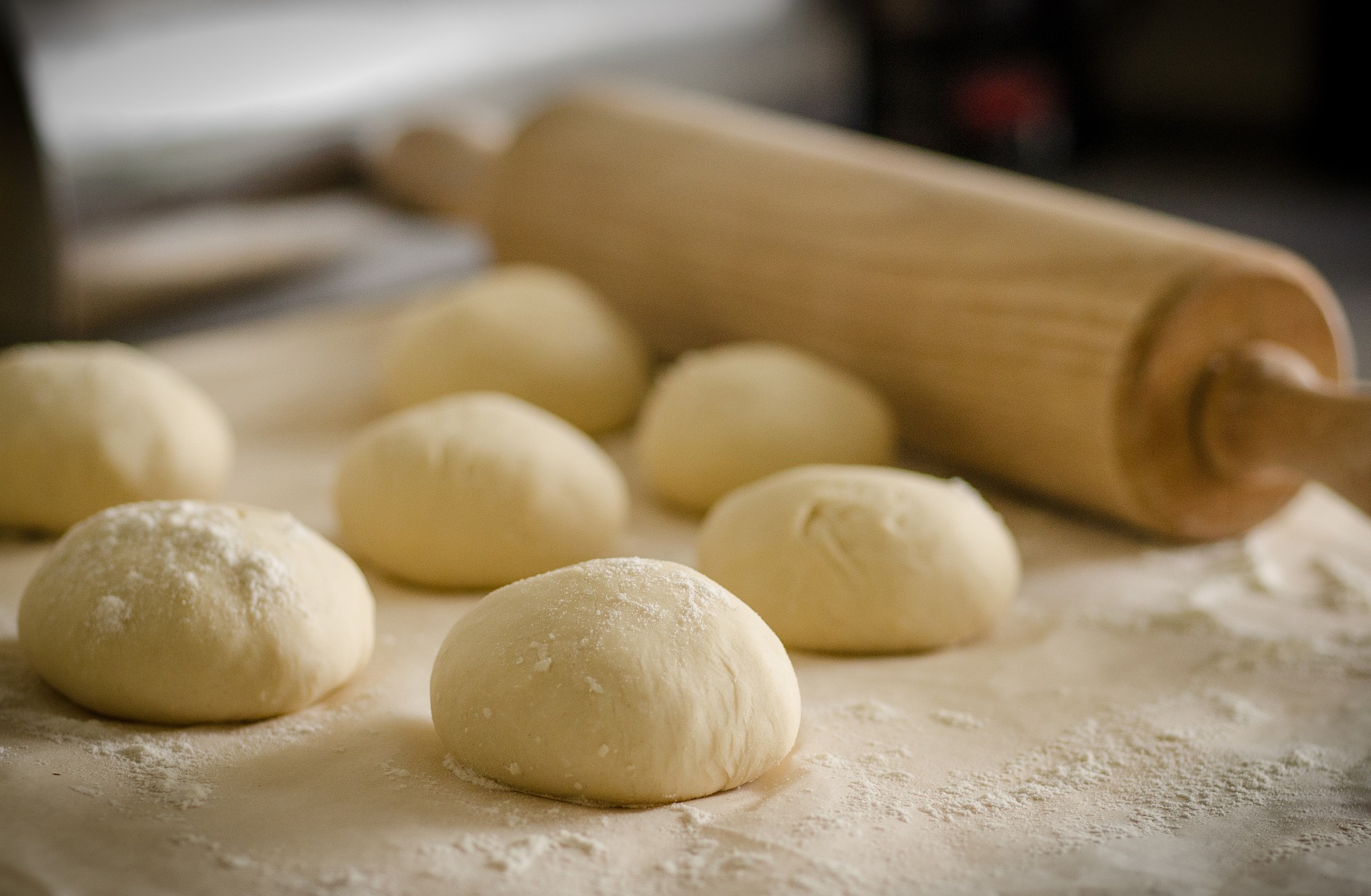 Ne faites pas de pâte à levure, c'est l'unité : une pâte fantastique et RAPIDE pour les strudels - ils ont l'air de venir d'une pâtisserie et l'odeur dans la cuisine est indescriptible !